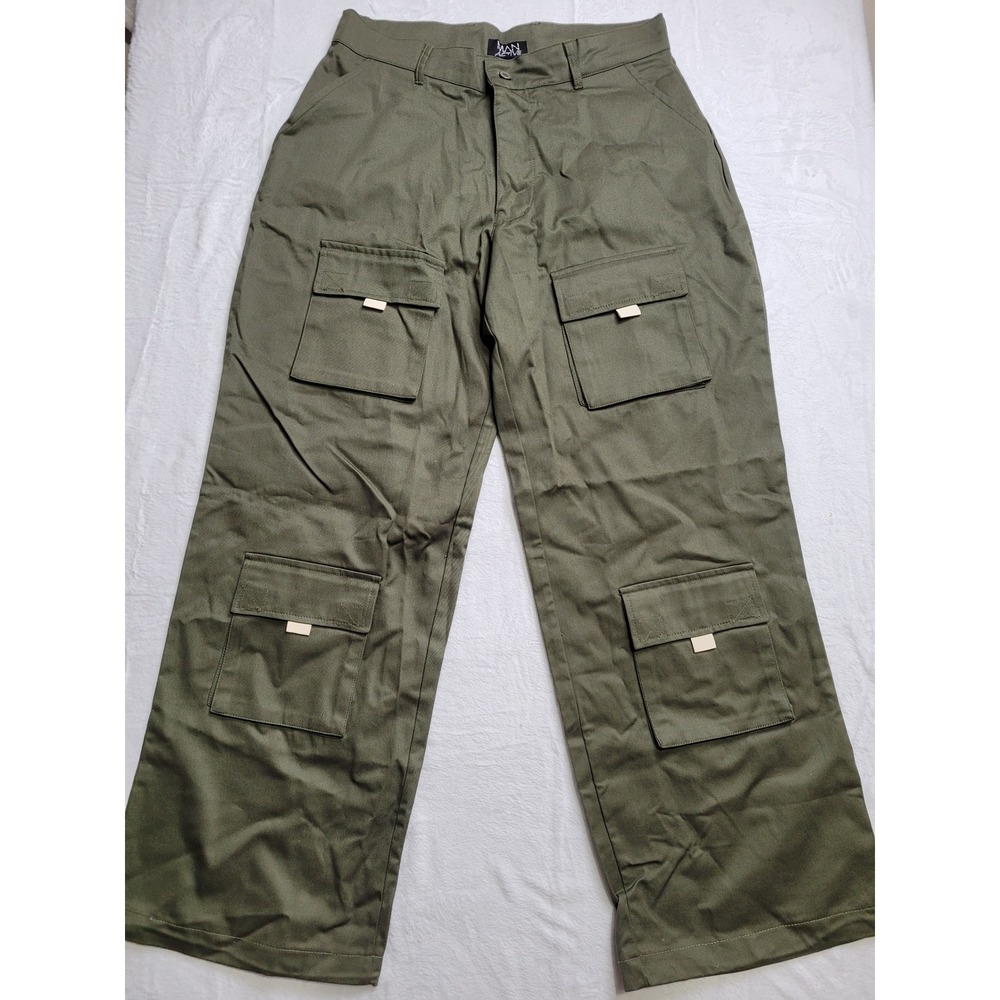 NWT boohooMAN Active Twill Cargo Trousers Mens L Khaki Green Wide Leg Utility